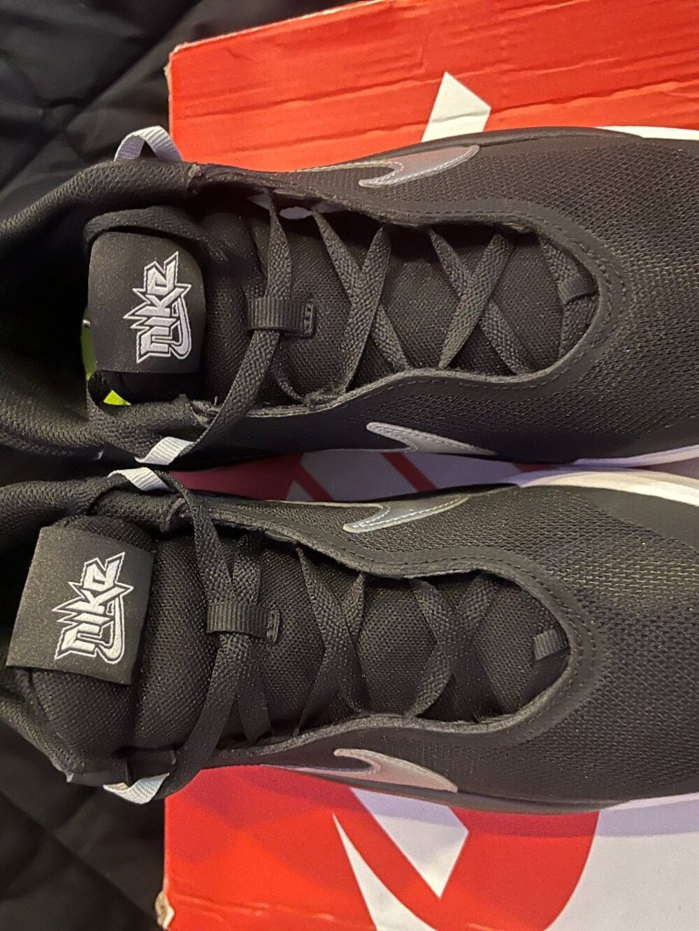 🔥 Nike Team Hustle Basketball Shoes Black 6Y Youth Brand New No Box 🔥
